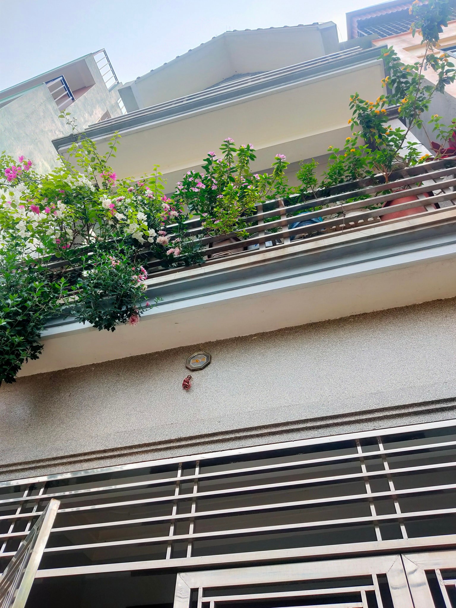 Bán nhà Xuân La, ô tô đỗ cửa, 58m mt4.5m 4.89 tỷ