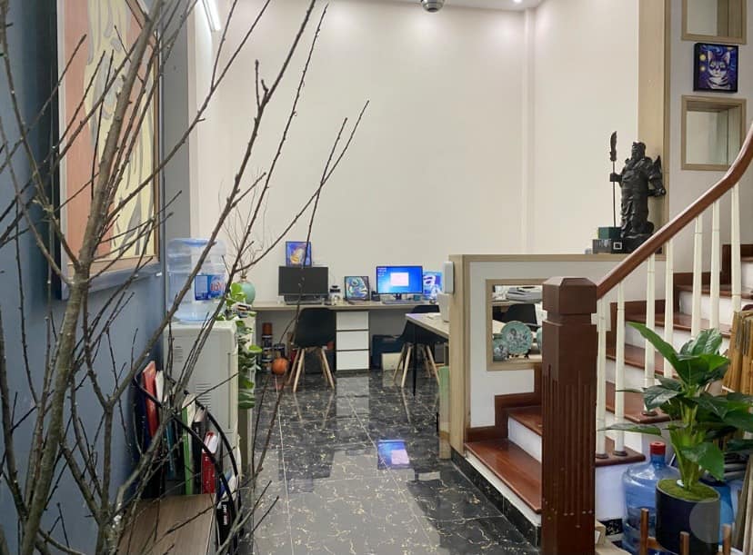 Bán nhà Xuân La, tặng toàn bộ nội thất, 51m 4.48 tỷ