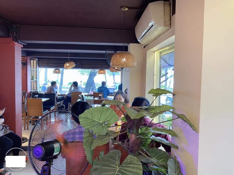 Bán nhà mặt phố Trần Huy Liệu, lô góc, view hồ, mặt tiền rộng, kinh doanh đỉnh.