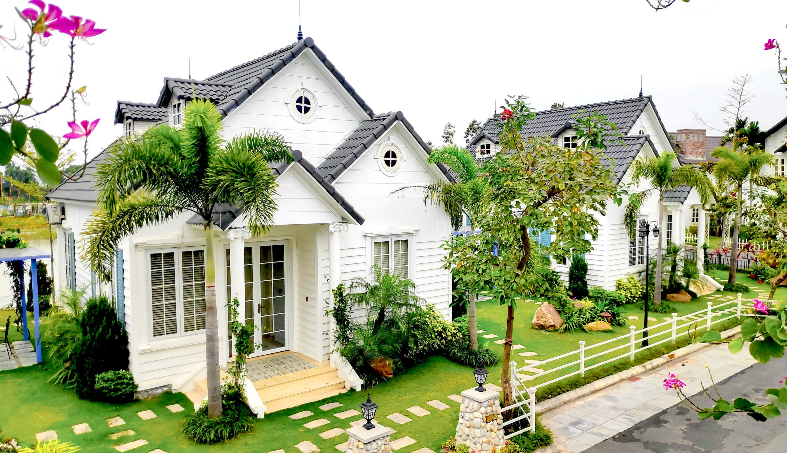 Cắt lỗ biệt thự Vườn Vua, khoáng nóng từng căn, bàn giao full nội thất