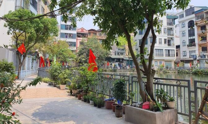 Cần bán nhà 3 tầng Khương Hạ view hồ, dân trí cao, DT: 60m2, Giá: 8.75 tỷ