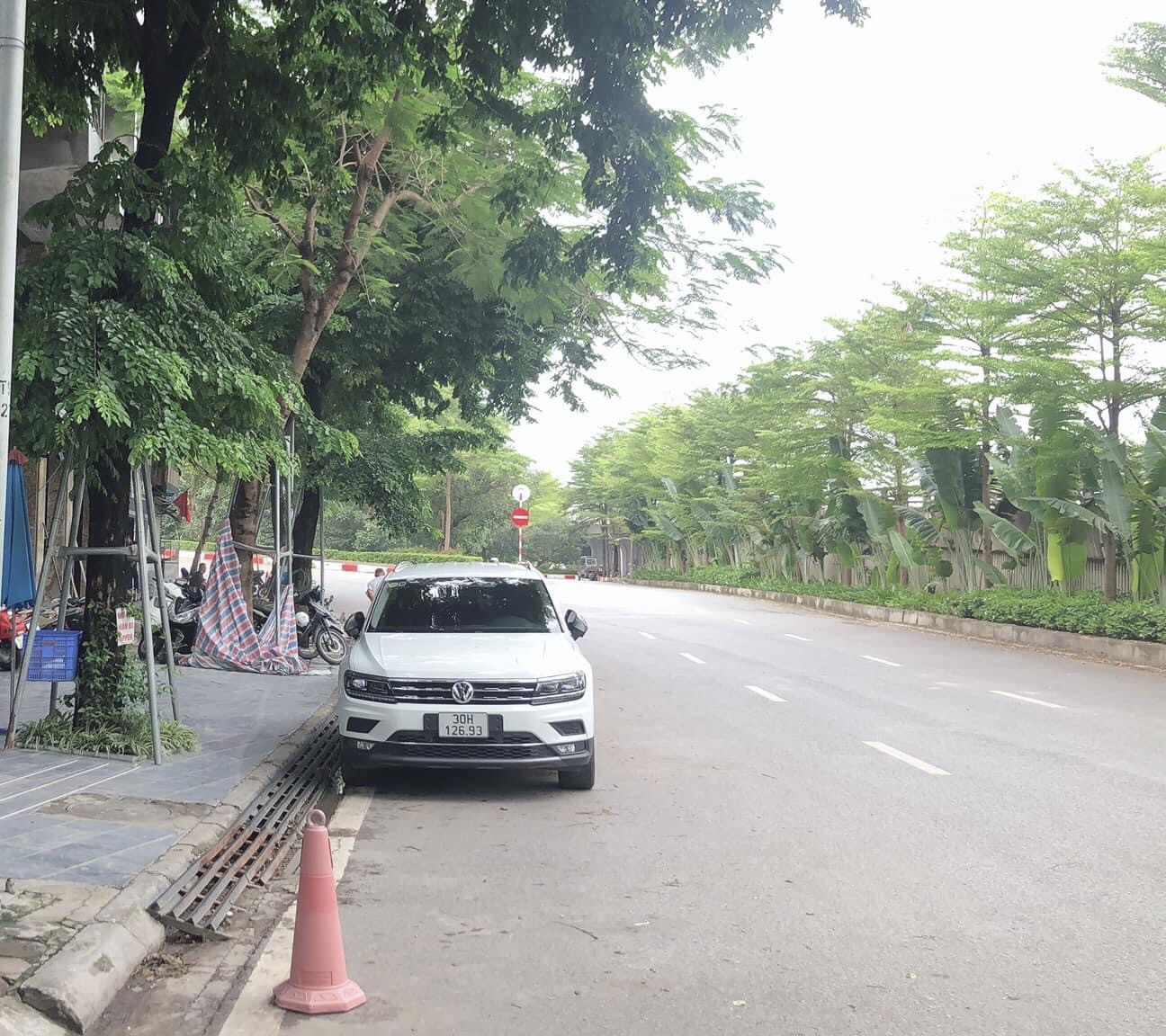 Giảm 100 Tỷ. Bán Toà Nhà Mặt Đường Võ Chí Công. 400m2, 9 Tầng Thông Sàn, MT 15m