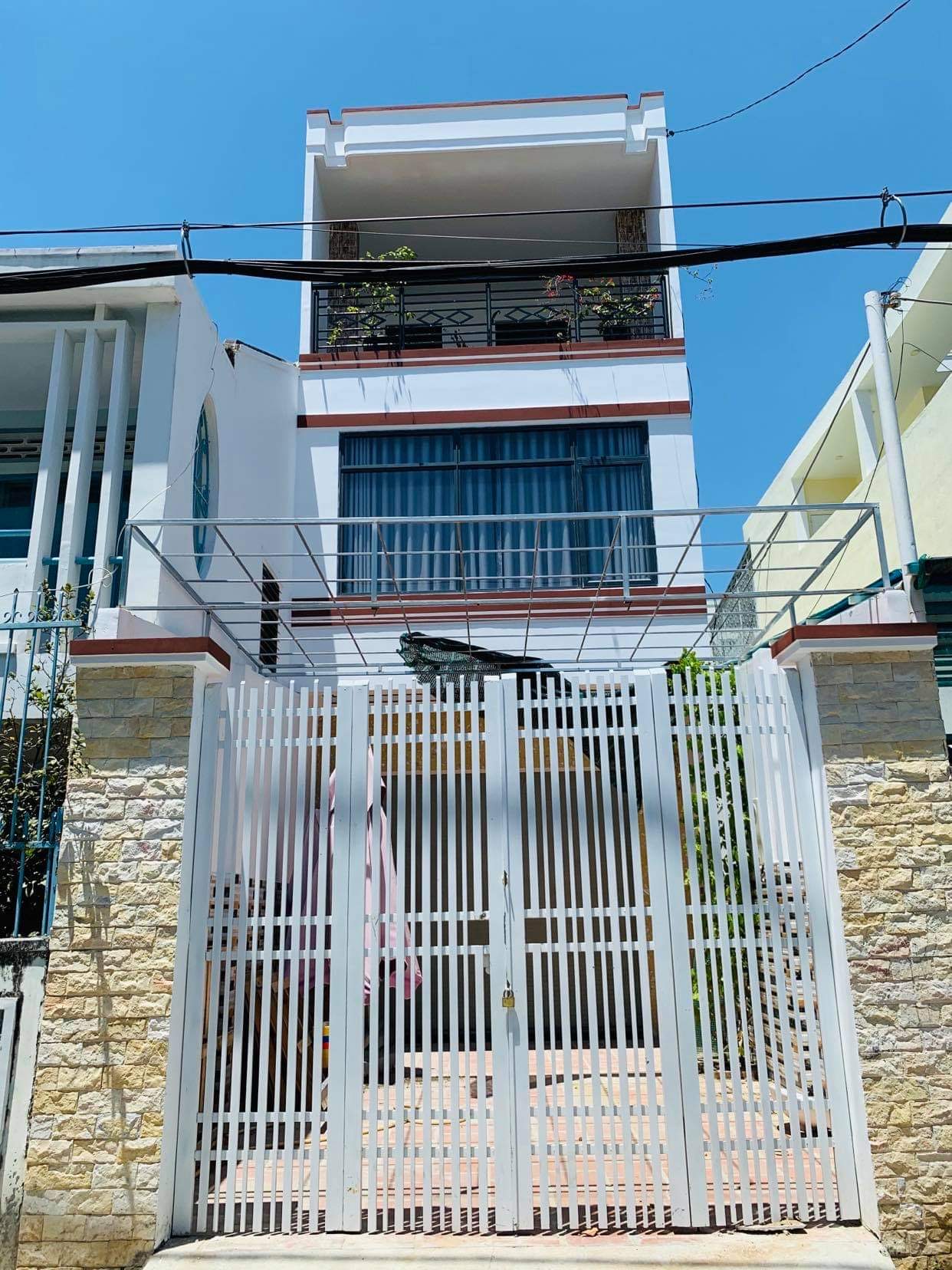 Kẹt bán nhà mặt tiền đường khu bàn cờ Phước Hoà, còn thấp hơn giá đất chỉ 62tr/m2 ( 13 tỷ )