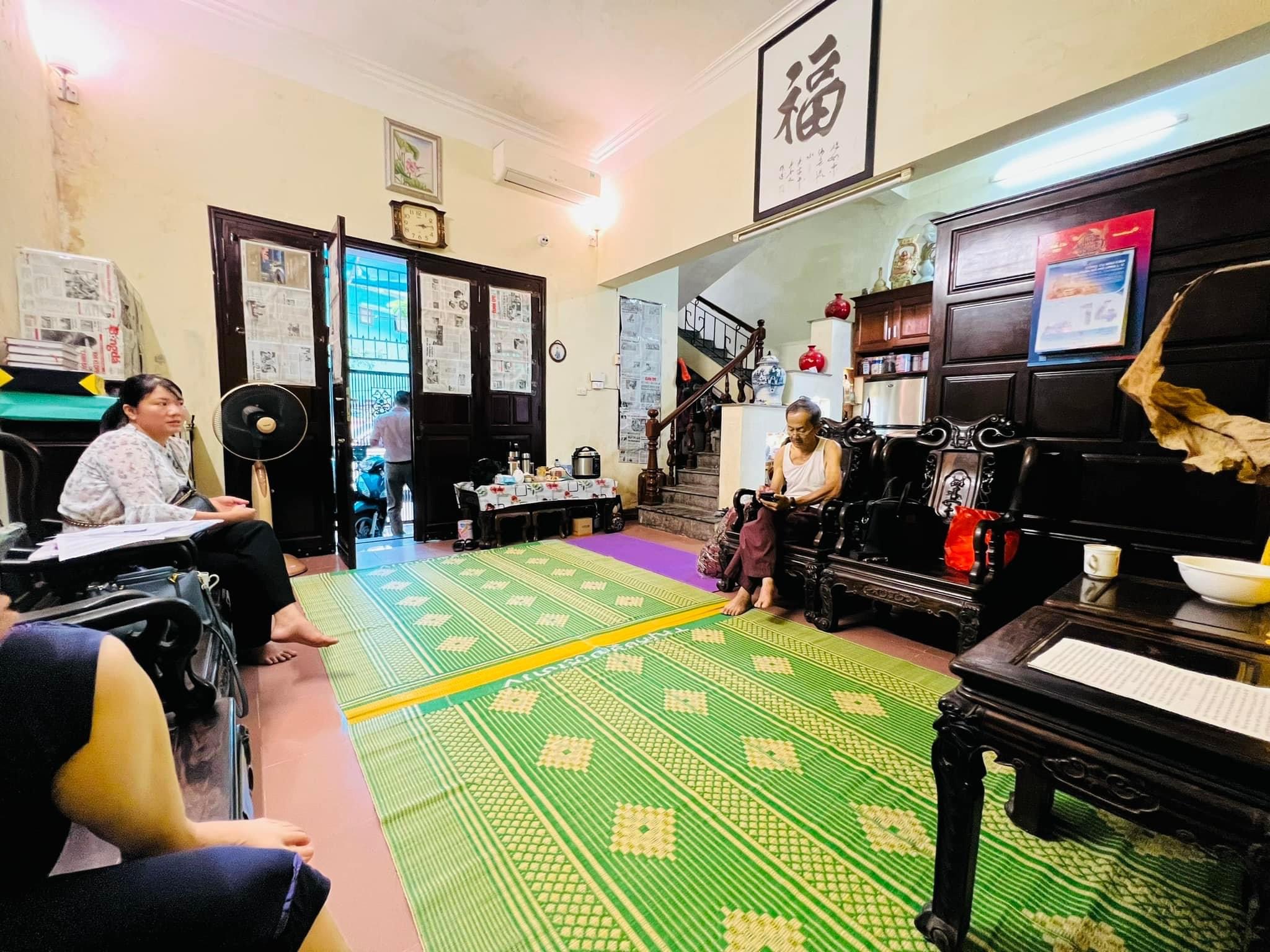 Nguyễn thị định thông Hoàng ngân - kinh doanh VP - mặt ngõ ô tô tránh - ô tô đỗ cửa vào nhà - thôngốđẹp