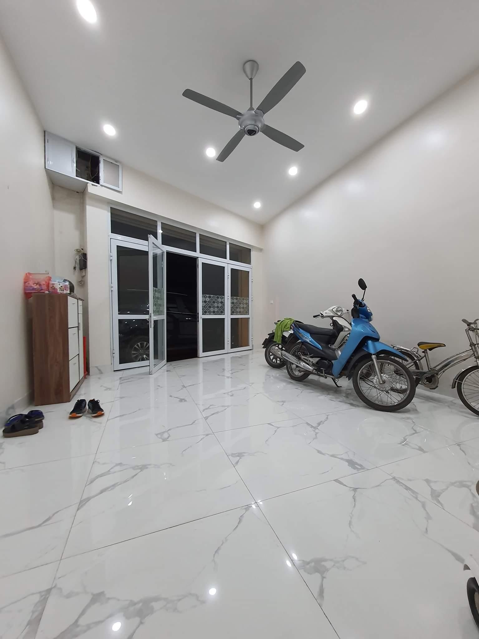 CẦN BÁN NHANH! BÁN NHÀ XÃ ĐÀN,27M2, 4 TẦNG, HƠN 4 TỶ Ở NGAY, KINH DOANH, Ô TÔ ĐỖ CỬA