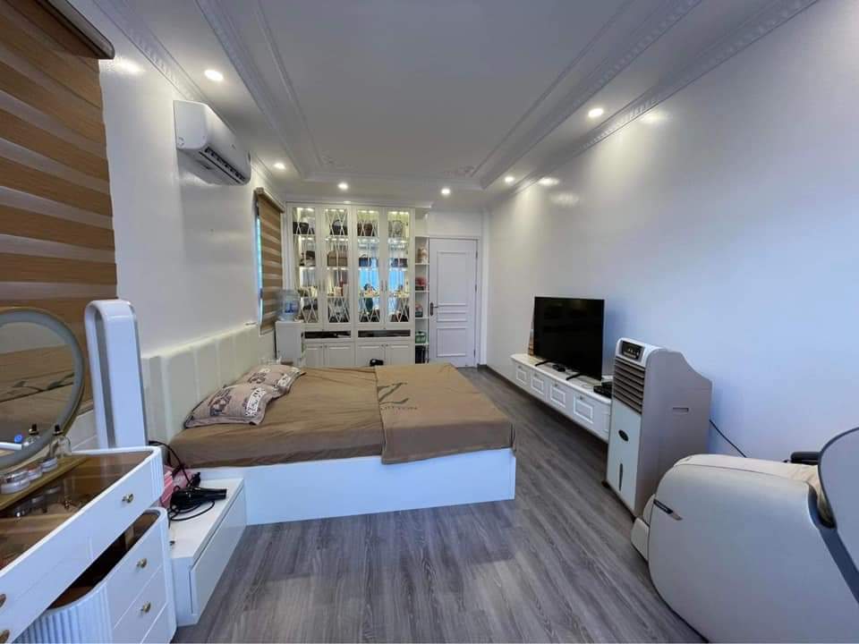 NHÀ MỚI XÂY - LÔ GÓC - NỘI THẤT 5 SAO - SỔ HOA HẬU 72M 6 TẦNG 14.5 TỶ