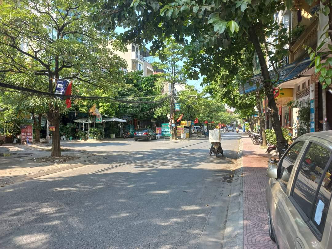 MẶT PHỐ NGÔ ĐÌNH MẪN HÀ ĐÔNG, VIP, KHU VỰC PHÁT TRIỂN SẦM UẤT, KINH DOANH ĐỈNH, THÔNG KHẮP NGẢ, 60M, 5 TẦNG, MT 4,5M