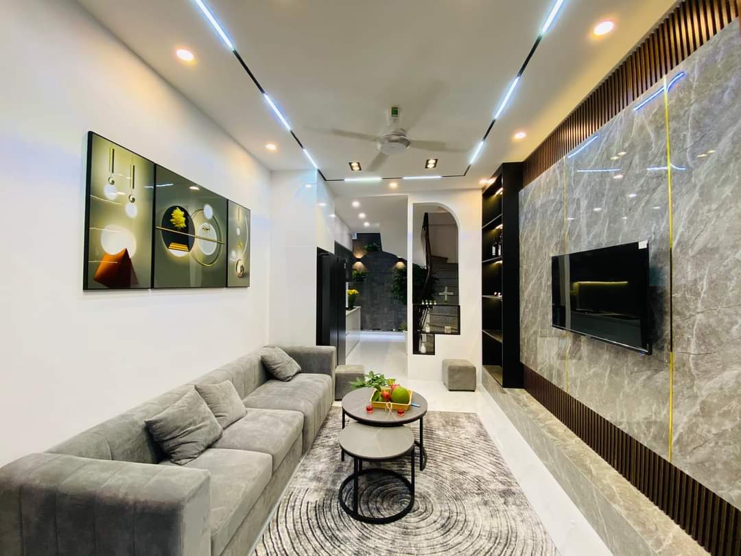 Hoàng đạo thành 33m 6 tầng ngõ thông ô tô tránh cách 5m nhà đẹp