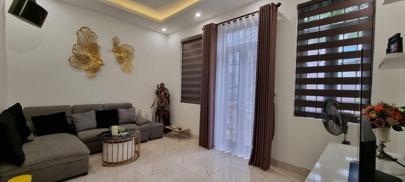 🔥🔥🔥NHÀ ĐẸP PHỐ HỒNG TIẾN - GARA Ô TÔ - NGÕ THÔNG - KINH DOANH HAY Ở ĐỀU ĐẸP