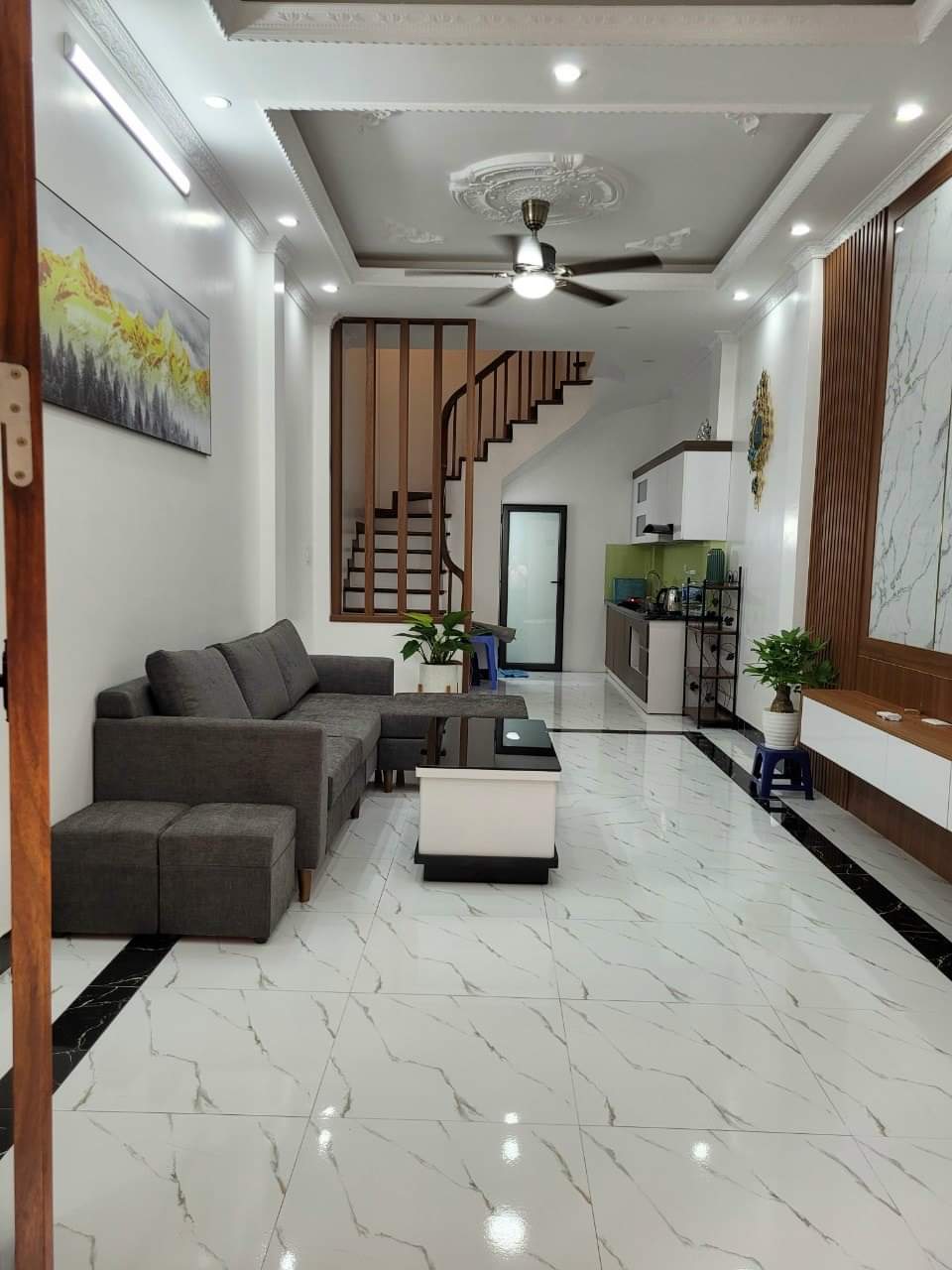 3.85 TỶ - BÁN NHÀ TRẦN KHÁT CHÂN - HAI BÀ TRƯNG, NHÀ MỚI TINH, NGÕ CỰC RỘNG, RA PHỐ CHỈ VÀI BƯỚC.