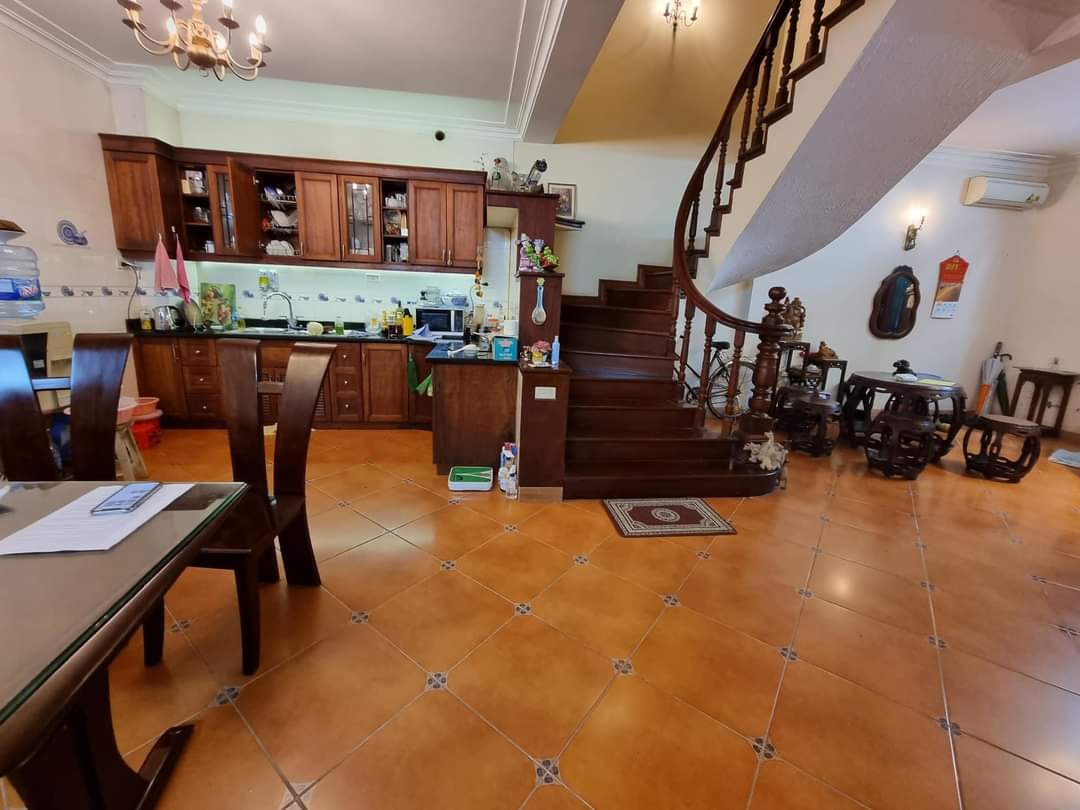 BÁN NHÀ TAM TRINH - HOÀNG MAI, PHÂN LÔ Ô TÔ TRÁNH ĐỖ, KINH DOANH TỐT, Ở SƯỚNG - GIÁ CHÀO 14.3 TỶ.