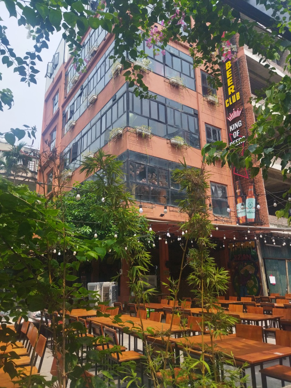 Cho thuê nhà Mặt phố Mặt hồ Đắc Di 350mx 8m MT Vị trí cực đẹp