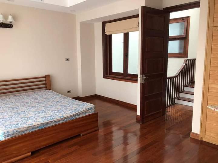 Nhà 6 tầng Phân lô Đặng Thai Mai 105m2 28 tỷ Tây Hồ Hà Nội gara oto thang máy bể bơi trong nhà gần Hồ