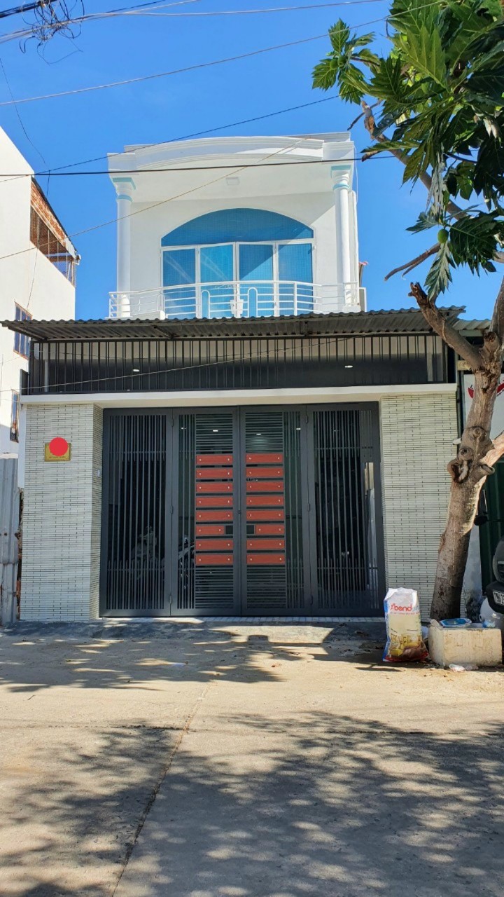 Nhà 2 mặt tiền đường 9m và 4m vũ xuân thiều nha trang