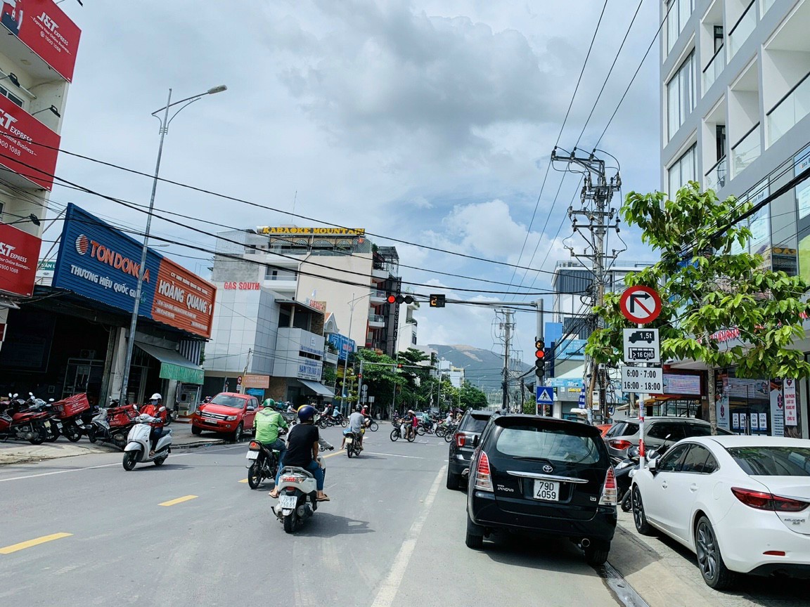 Bán nhà mặt tiền Phong Châu, phường Phước Hải, thành phố Nha Trang