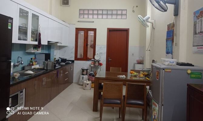 Nhà riêng phố Hoàng Ngân, quận Cầu Giấy 54mx5T, ngõ thông, oto đỗ cổng, giá 7.5 tỷ