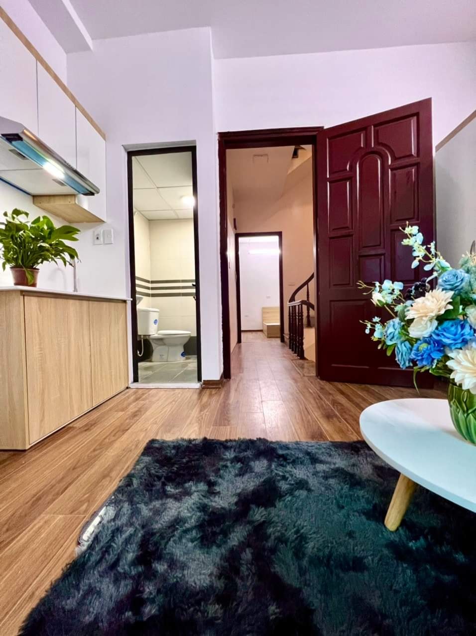 Bán toà nhà CCMN Chùa Láng, Đống Đa , 60m, 11 phòng full đồ cho thuê, nhỉnh 7 tỷ.