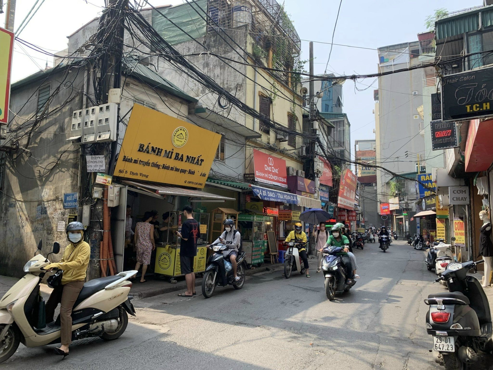 MẶT PHỐ LÔ GÓC PHỐ DỊCH VỌNG 60m2 11 tỷ GIÁ MẶT NGÕ - MẶT TIỀN 18M