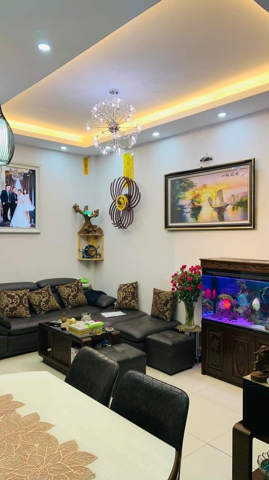 BÁN NHÀ CẦU GIẤY DIỆN TÍCH 36M- 5 TẦNG- MẶT TIỀN 4M- NGÕ THÔNG GẦN Ô TÔ- GIÁ CHỈ 5.6 TỶ