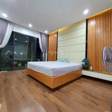 TÒA CĂN HỘ DỊCH VỤ MỚI PHỐ TRUNG KÍNH, ĐẦU TƯ THẤP, DÒNG TIỀN LỚN, VỊ TRÍ ĐẸP, 110*9