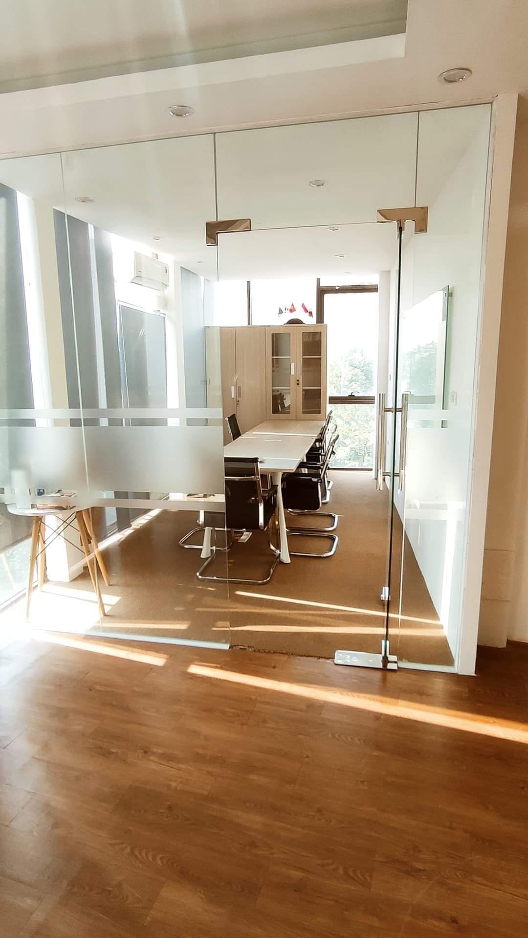 Bán nhà mặt phố Tây Hồ, Kinh Doanh, Văn Phòng, Vỉa hè rộng 130m2