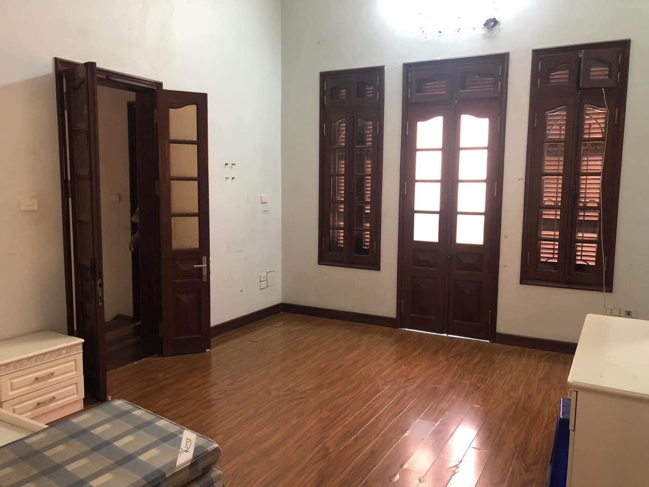 BÁN NHÀ MẶT PHỐ TRƯƠNG CÔNG GIAI- CẦU GIẤY DIỆN TÍCH 137M- 3 TẦNG- MẶT TIỀN 10.4M- VỈA HÈ 5M- GIÁ CHÀO 50 TỶ