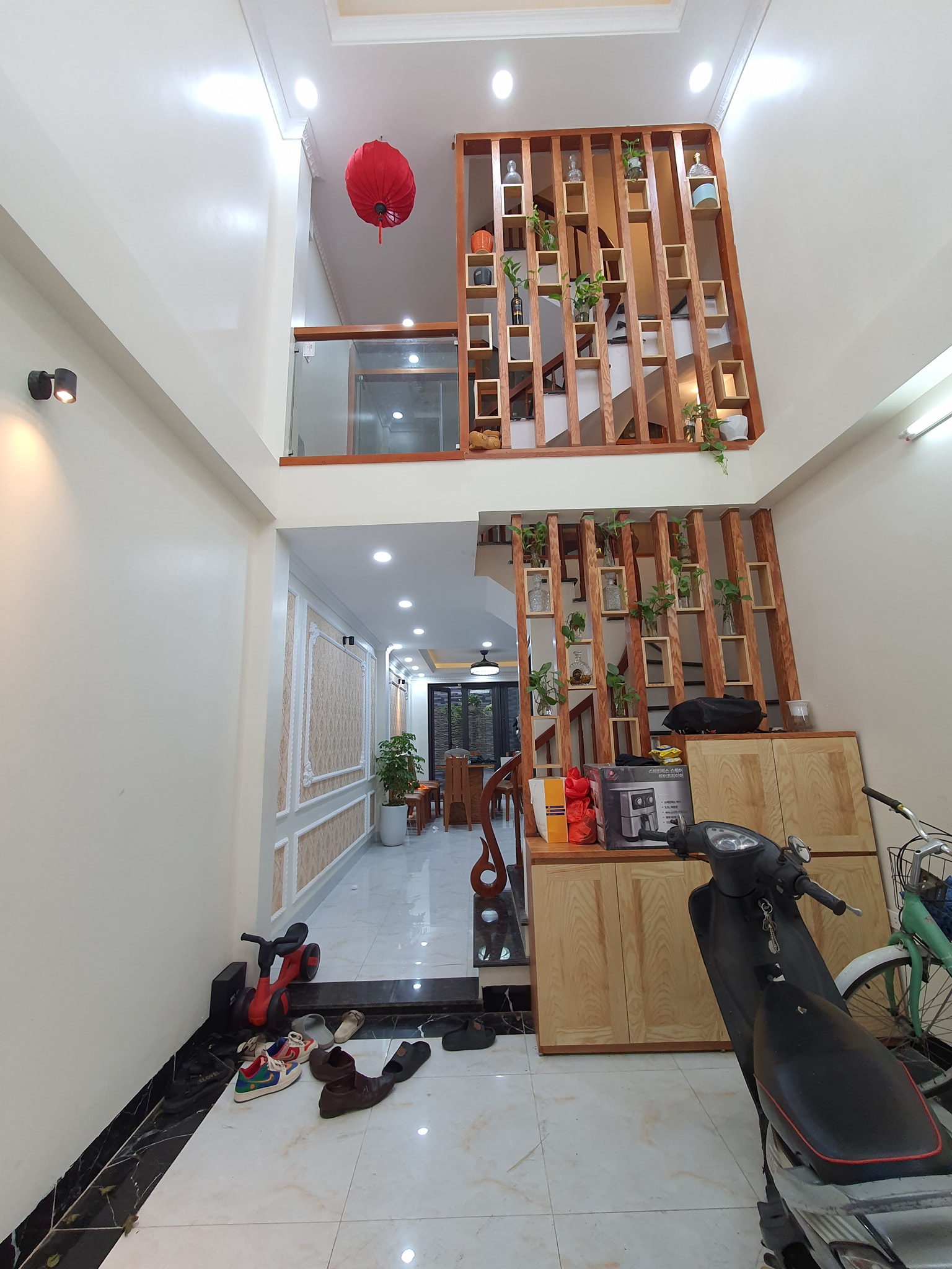 Siêu phẩm nhà 5T đường Láng, Đống Đa, Mới đẹp – Ngõ thông, rộng – Tặng full nội thất, 8ty