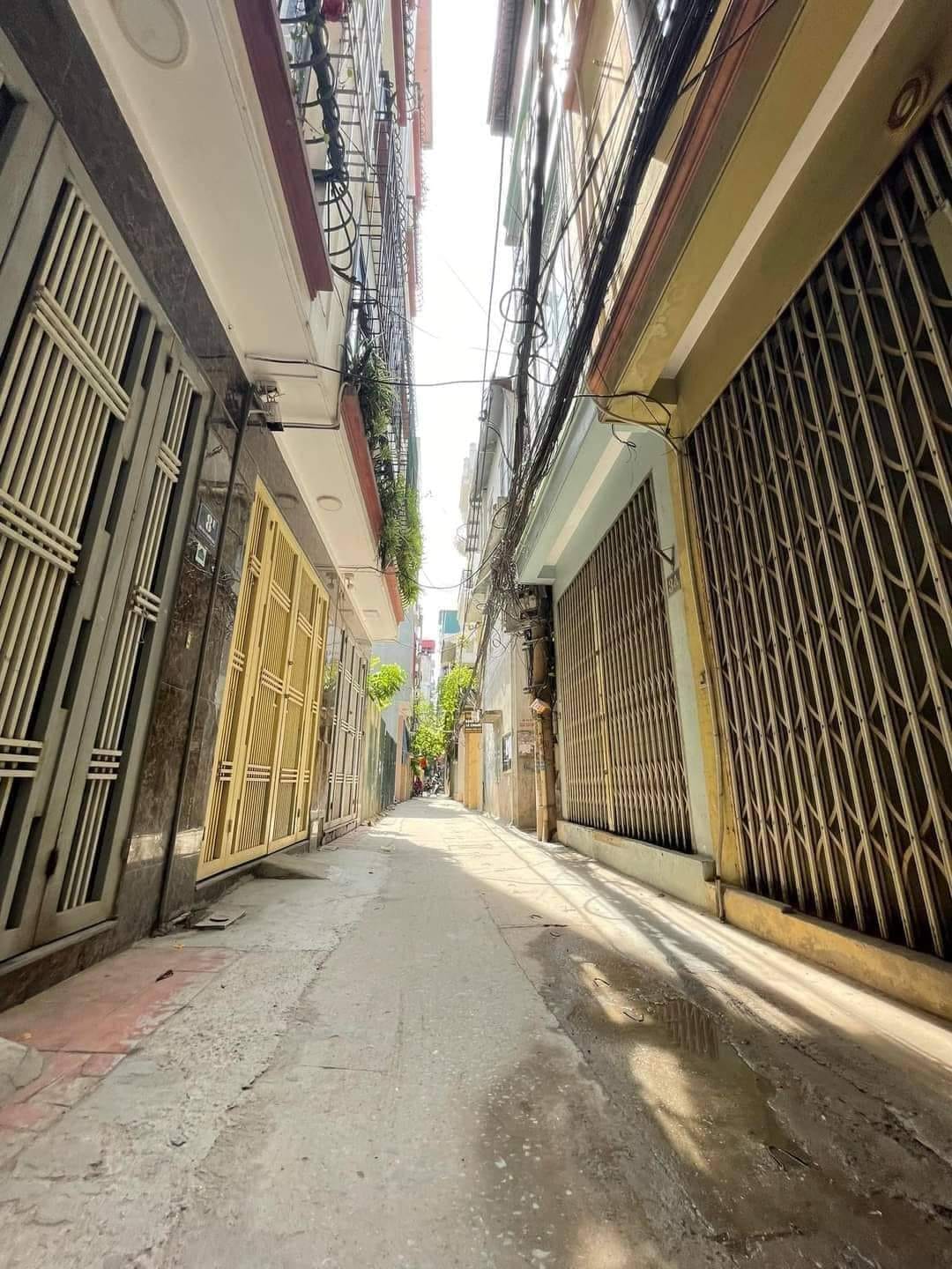 Gia Đình Cần Bán Nhà Khương Đình, Thanh Xuân 40M2, Mặt Tiền Rộng, Giá Nhỉnh 5tỷ Có Thương Lượng