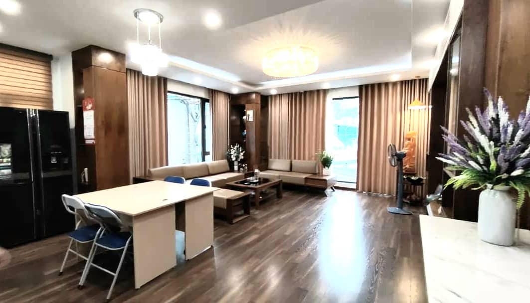 Chỉ 4,5 tỷ nhà Yên Phúc ô tô thông Văn Quán, Lô Góc, S:50m2, MT:4,5m