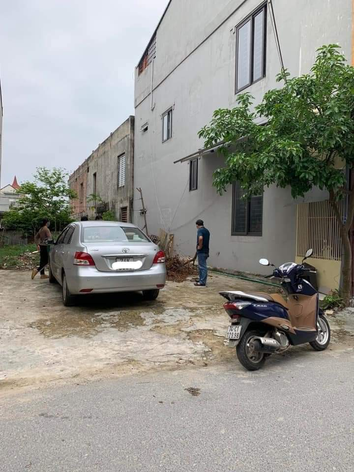 CHỦ CẦN BÁN GẤP LÔ ĐẤT MT CHẾ LAN VIÊN, GẦN NHÀ HÁT LỚN.