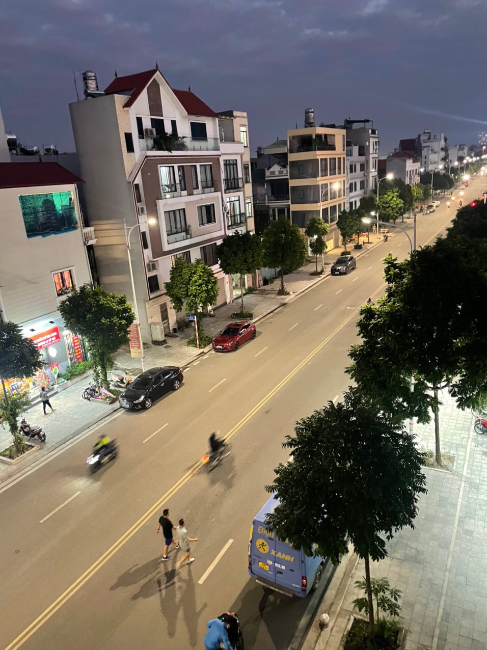 Nhà đẹp kinh doanh đỉnh sinh lời cao Phố Gia Thượng Ngọc Thụy DT 78m2 . Gía 17.8 tỷ