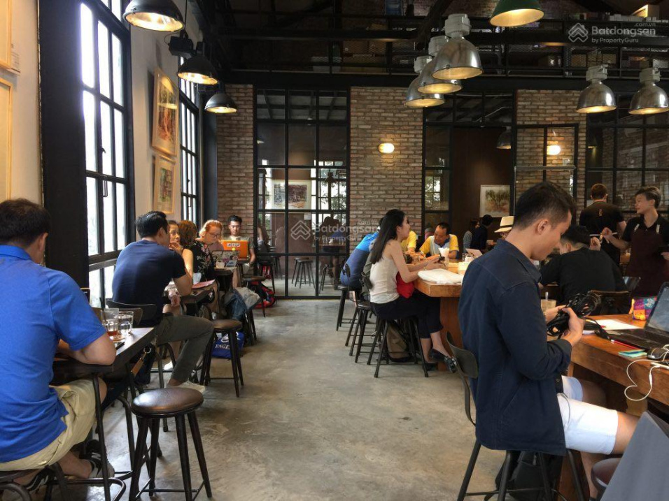 BAN NHÀ NGỌC LÂM, LONG BIÊN, 3 MẶT NGÕ, VỈA HÈ KINH DOANH NHỈNH 7 TỶ.