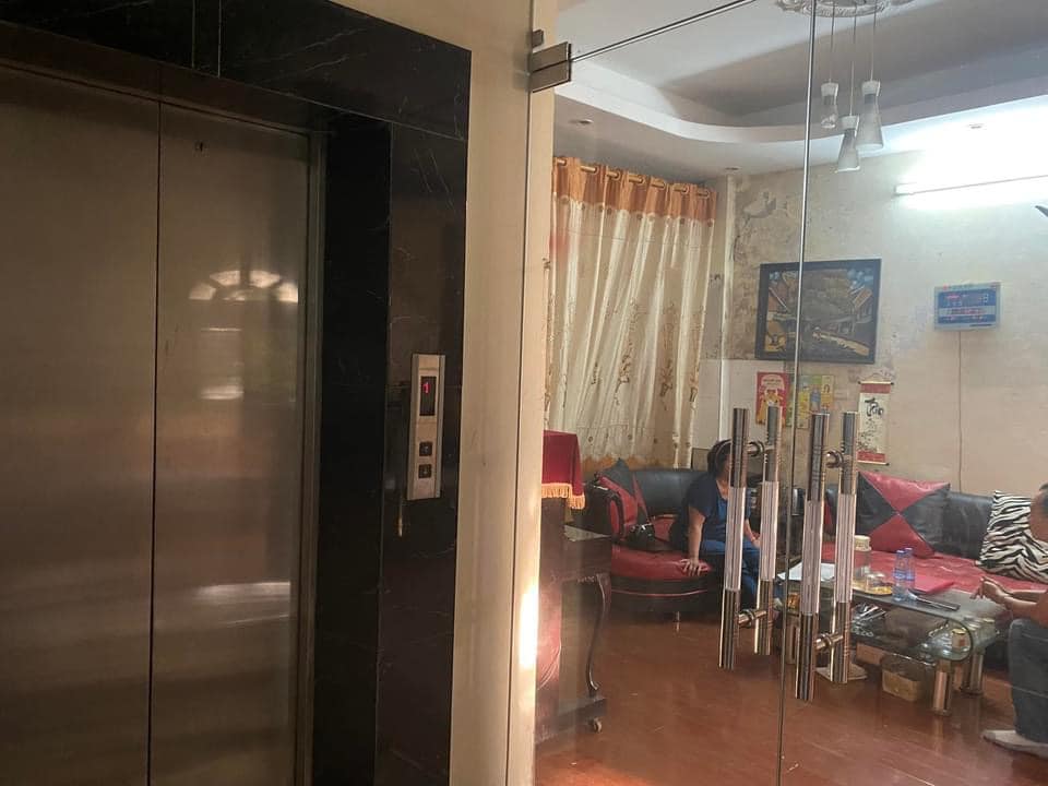 Mặt ngõ ô tô tránh Láng, Đống Đa, 112m2, 5T thang máy, MT 7m, 19.5 tỷ