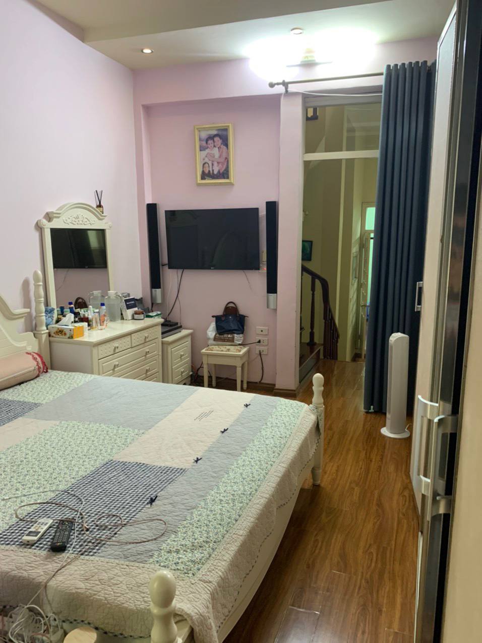 Cho thuê nhà riêng tại phố Phạm Ngọc Thạch , DT 54m x 4 tầng , MT 4m , giá 18tr/tháng