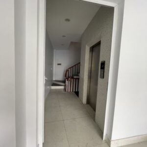 Cho thuê nhà 5 tầng x50m2 tại Đê Trần Khát Chân , vừa ở vừa kinh doanh được , giá 20tr/tháng