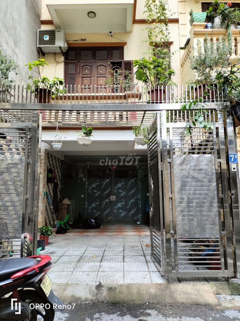 Cho thuê phố Tứ Liên 70m x 4 tầng, ô tô đỗ trong nhà, 18 triệu, 0947000898