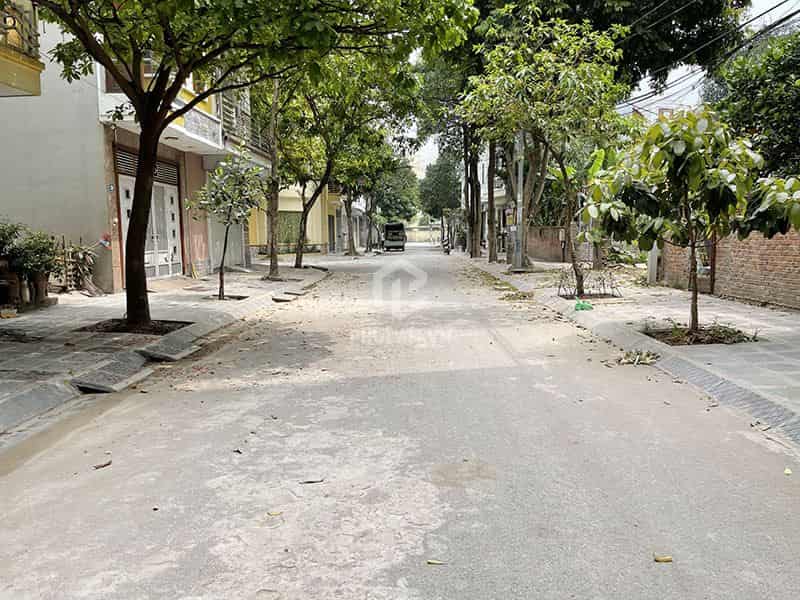 Cần bán 85m2 lô đất đấu giá Thượng Thanh. Đường phân lô bàn cờ nối ra đường 40m