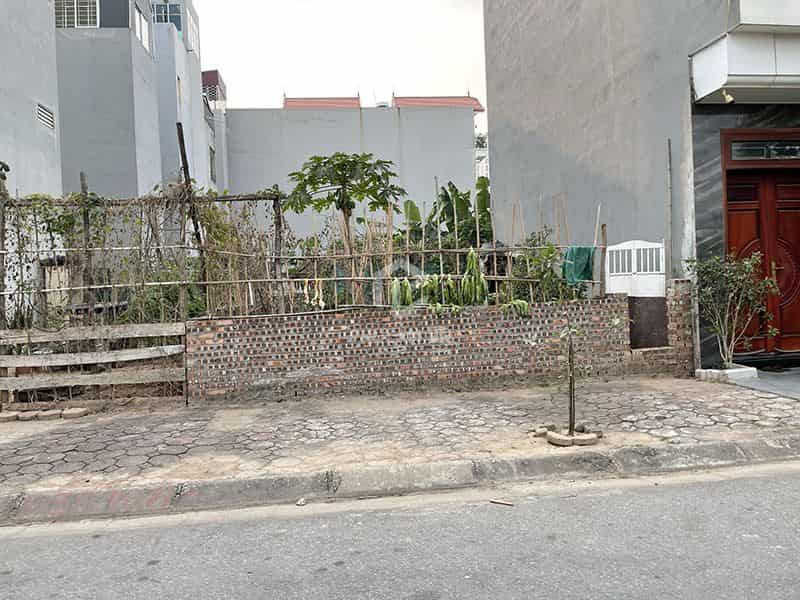 Cần bán 90m2 TĐC Giang Biên. Gần nhà văn hóa 18 và trường mần non Tràng An