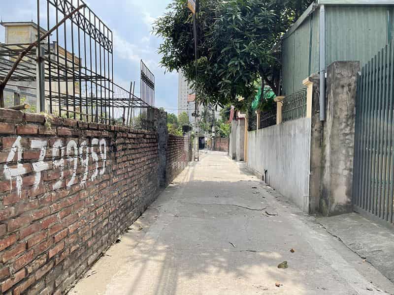 Chính chủ bán 48,7m2 đất thổ cư ngõ 160 đường Cổ Linh, Thạch Bàn, Long Biên