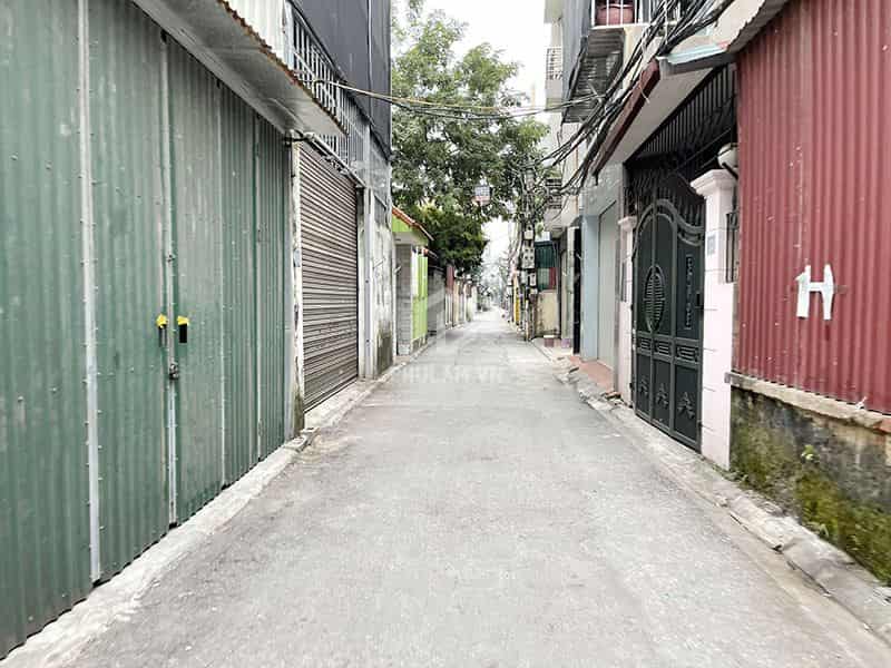 Chính chủ bán 60m2 đất Chu Huy Mân. Đường rông 4m phân lô bàn cờ thông các ngả