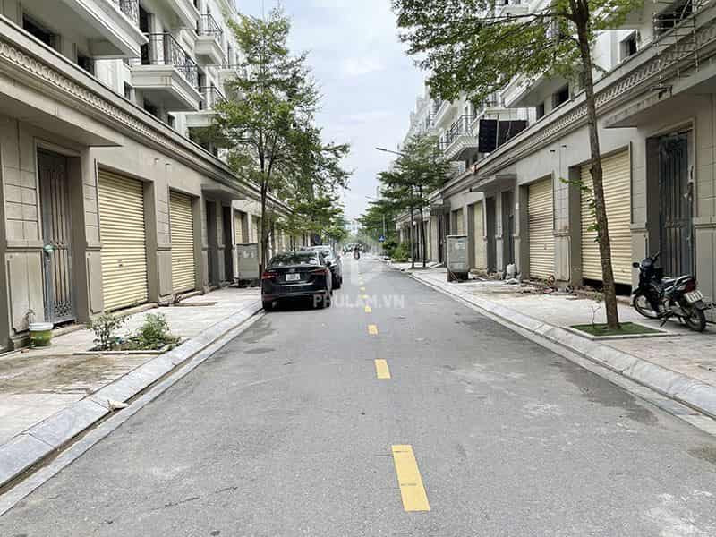 Chính chủ bán 90m2 Shophouse Hải Phát lấy tiền thanh toán Vin Hưng Yên