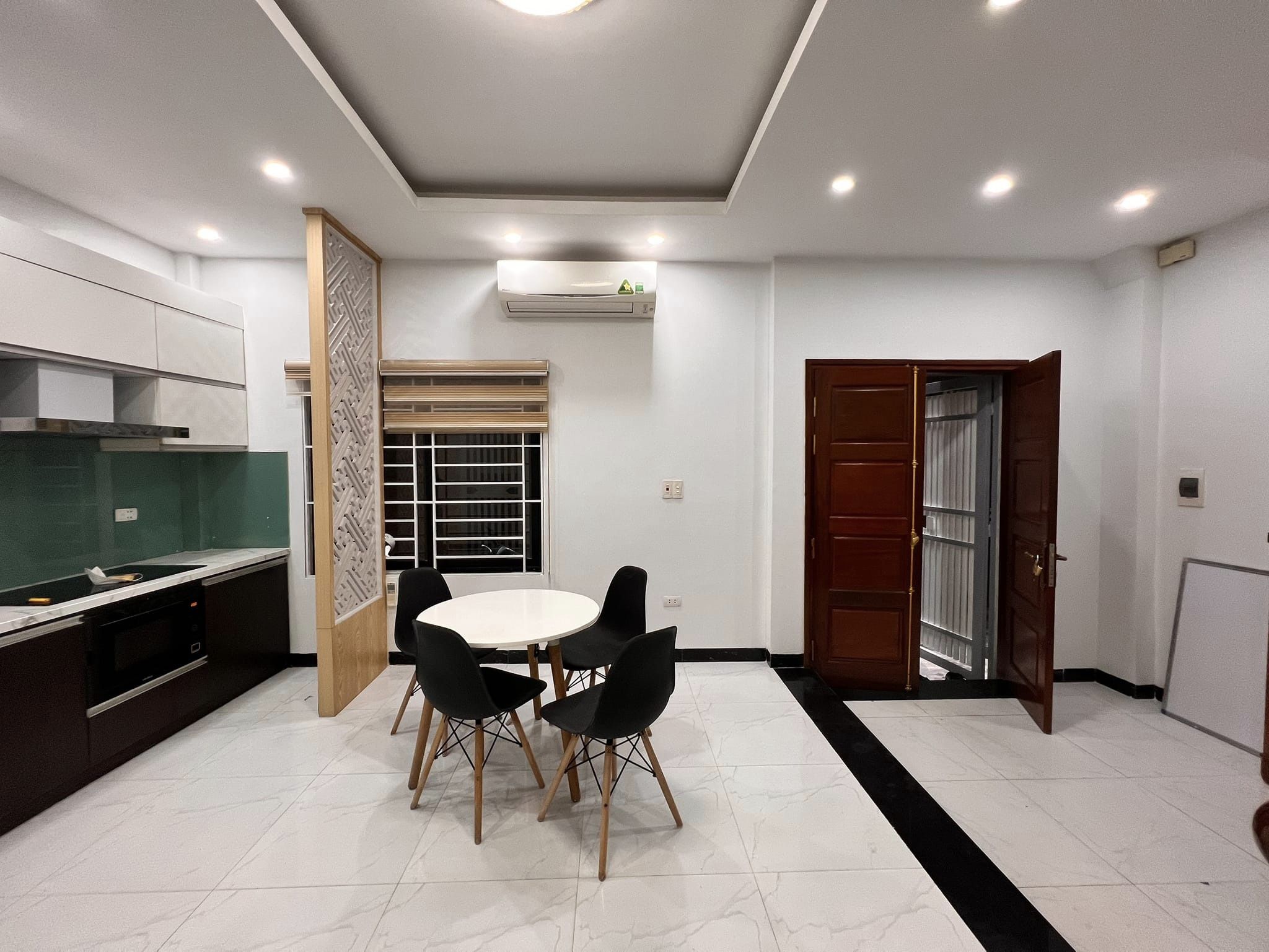 Nhà cực đẹp phố Thái Hà , Đống Đa 32m2 5T MT 6m ngõ 3 gác 30m ra oto gần phố ở luôn 5,05tỷ