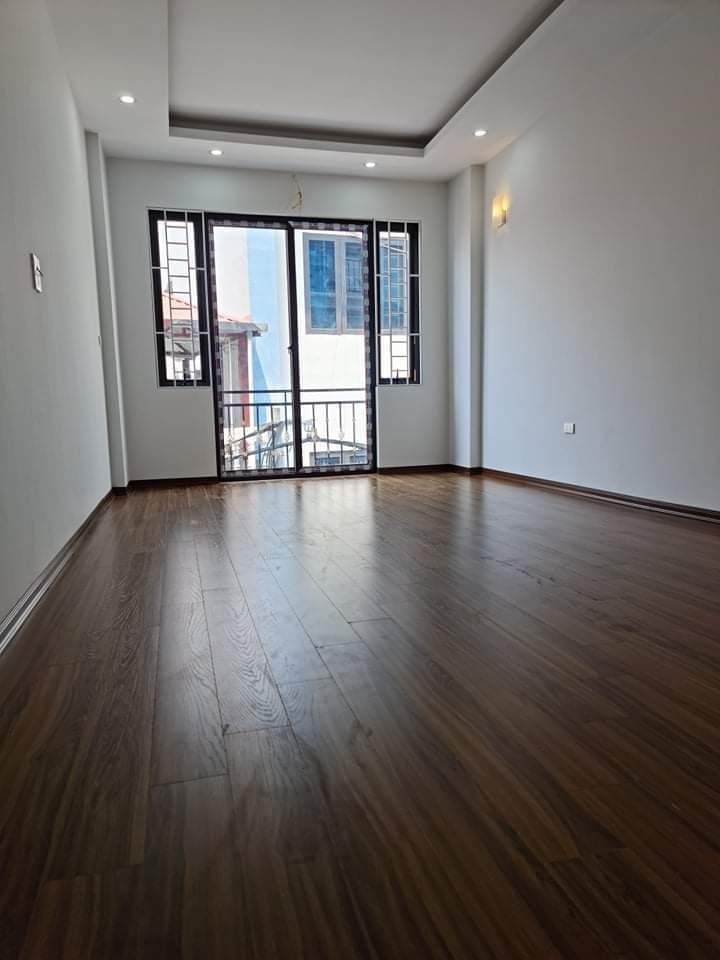 BÁN NHÀ PHỐ TÂN MAI, 44M2, 5 TẦNG, MT 4m, Ô TÔ, KD, GIÁ 5,5 TỶ.