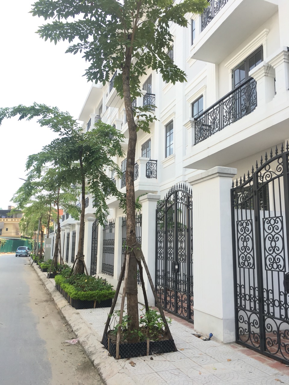 90m2