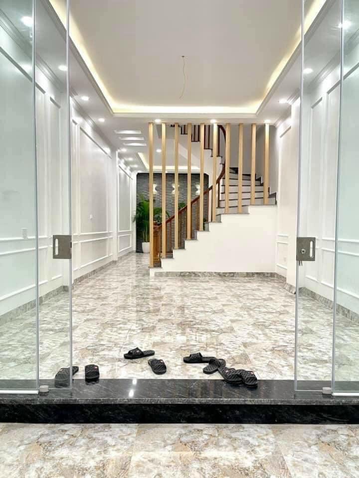 Bán nhà Lĩnh Nam, 48m x 5T x 3.9 tỷ, Ô TÔ ĐỖ CỬA - LÔ GÓC - MT 4M, 0981.948.908