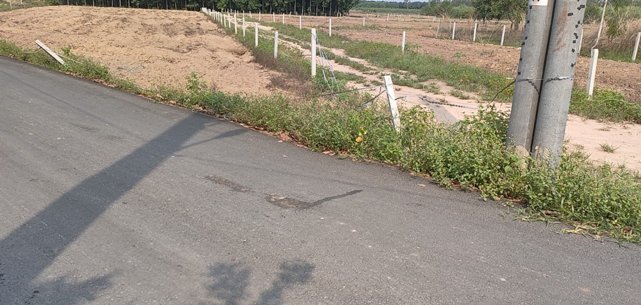 Gia đình về quê cần bán lô đất ở An Viễn_Trảng Bom. Chỉ 289tr/100m2 (bao QH) sổ hồng sẵn công chứng ngay.Lh 0976.465.342