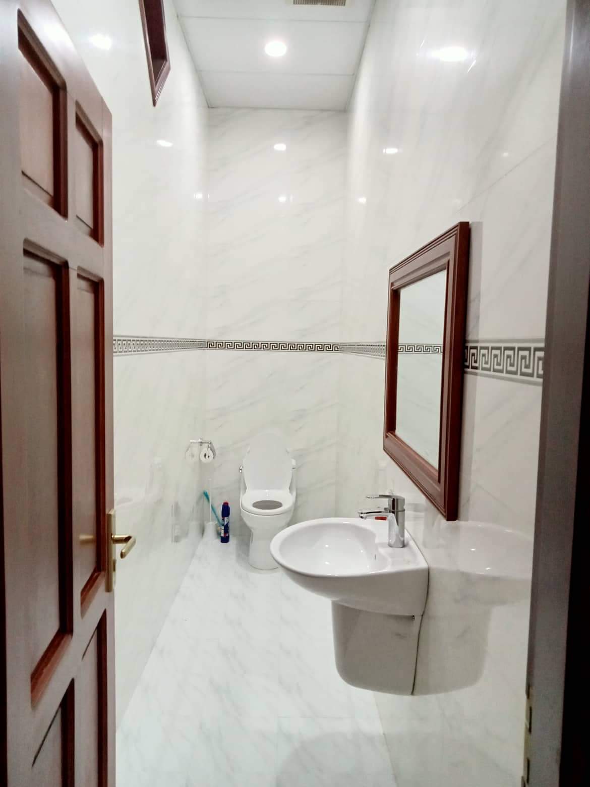 NHÀ KIỆT OTO CHẾ LAN VIÊN HOÀN THỆN SIÊU ĐẸP GIÁ THƯƠNG LƯỢNG CỰC TỐT