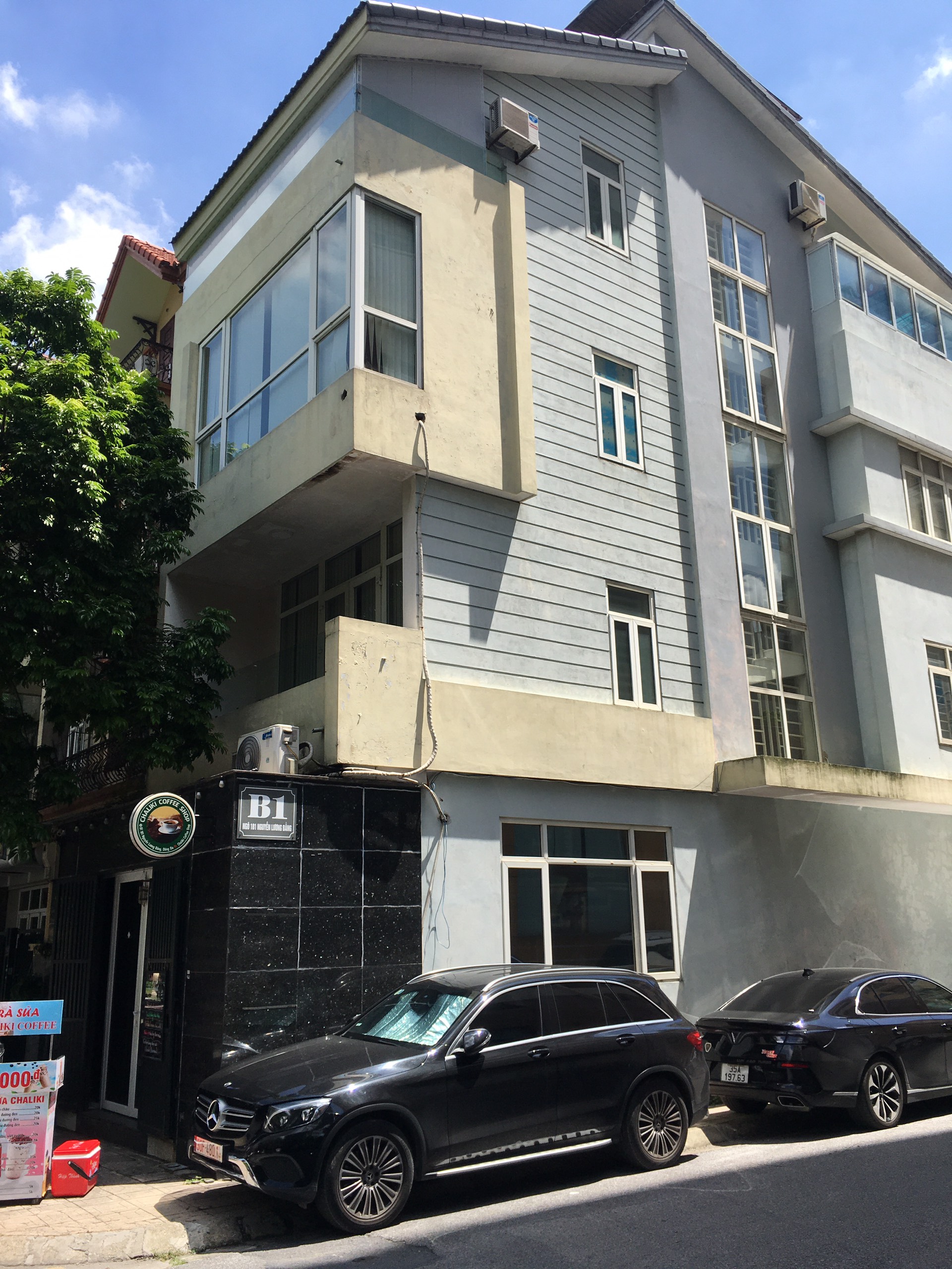 BÁN TOÀ NHÀ TRÚC BẠCH, MẶT PHỐ, HẦM ĐỂ XE, THANG MÁY, 230M, GIÁ 145 TỶ