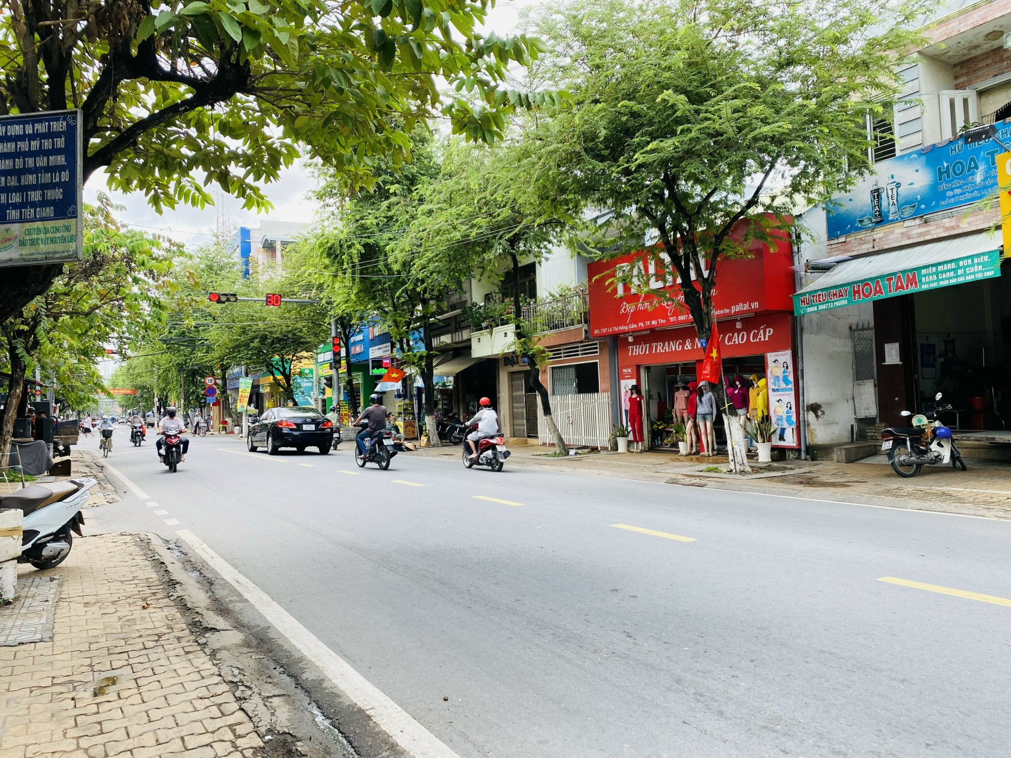 CẦN BÁN NHÀ PHỐ MẶT TIỀN ĐƯỜNG LÊ THỊ HỒNG GẤM PHƯỜNG 6 TP. MỸ THO TIỀN GIANG