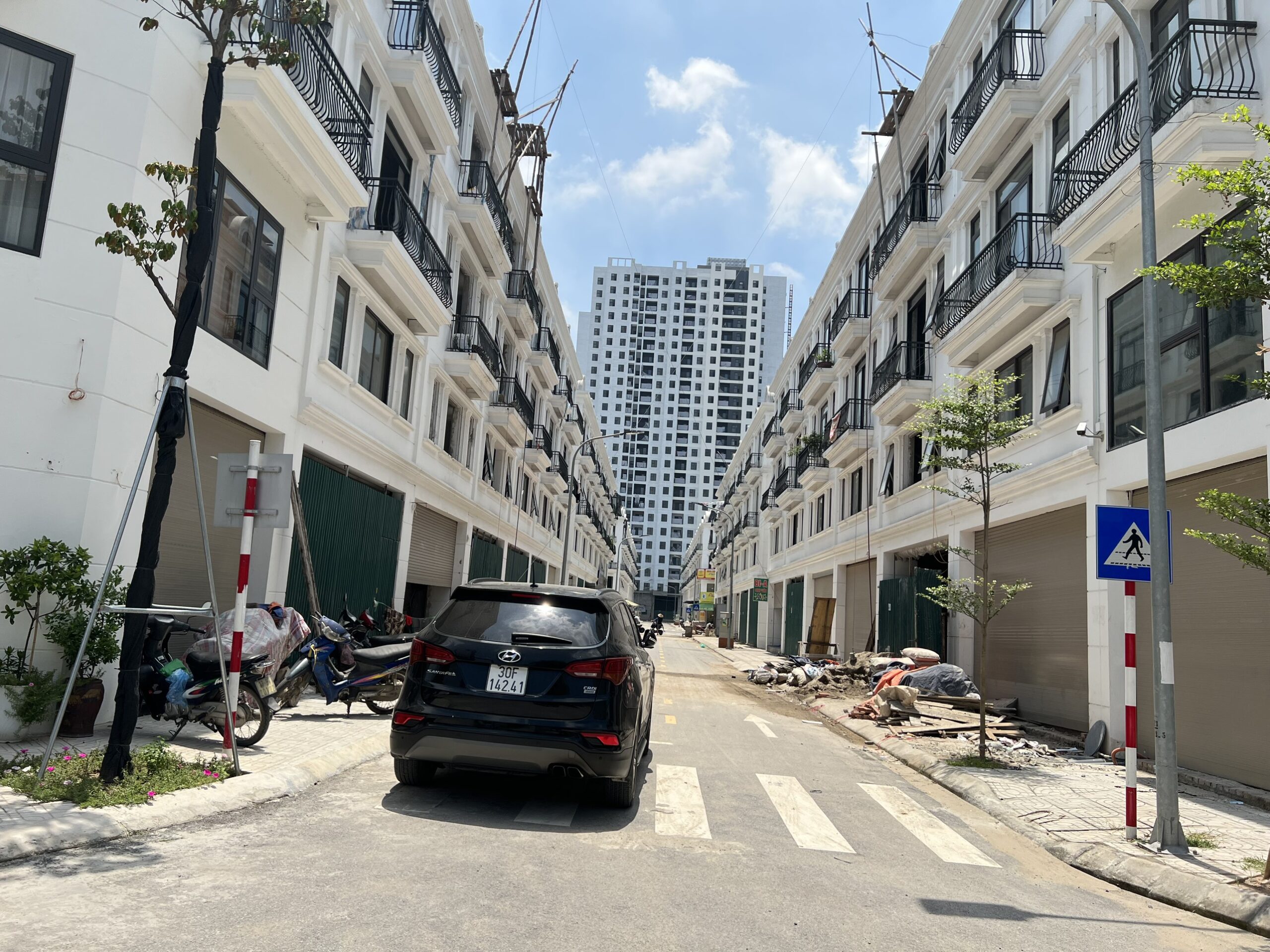 Chính chủ cần sang tên gấp căn Shophouse Sông Hồng tại trung tâm thị trấn Trâu Qùy, Gia Lâm